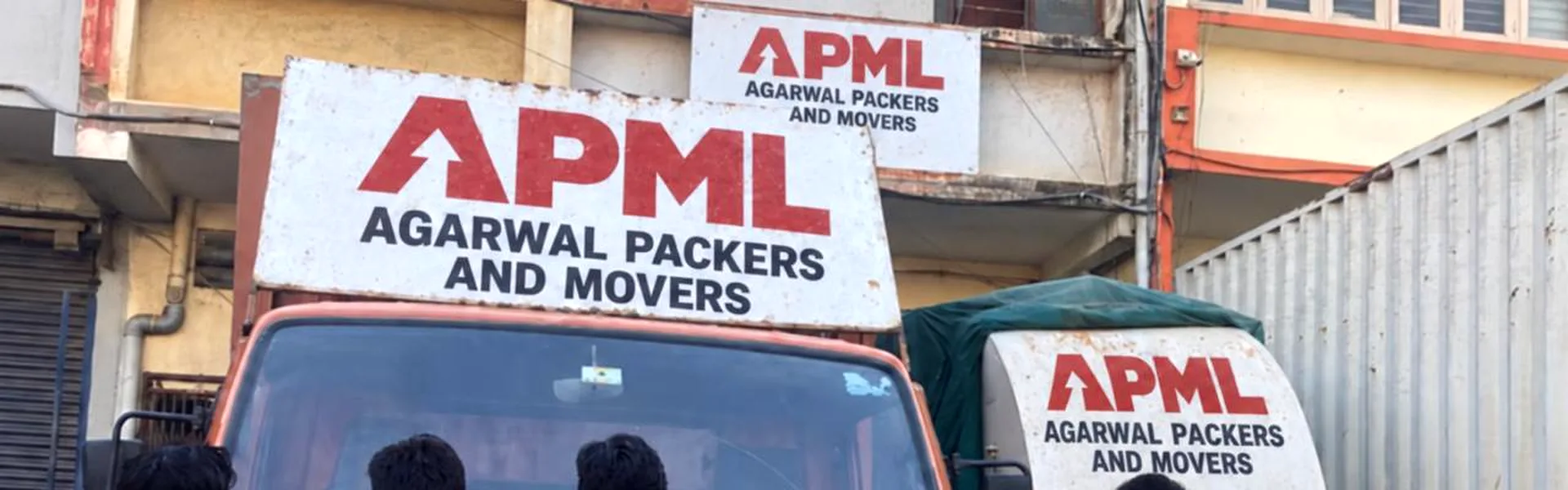 APML professional moving team
